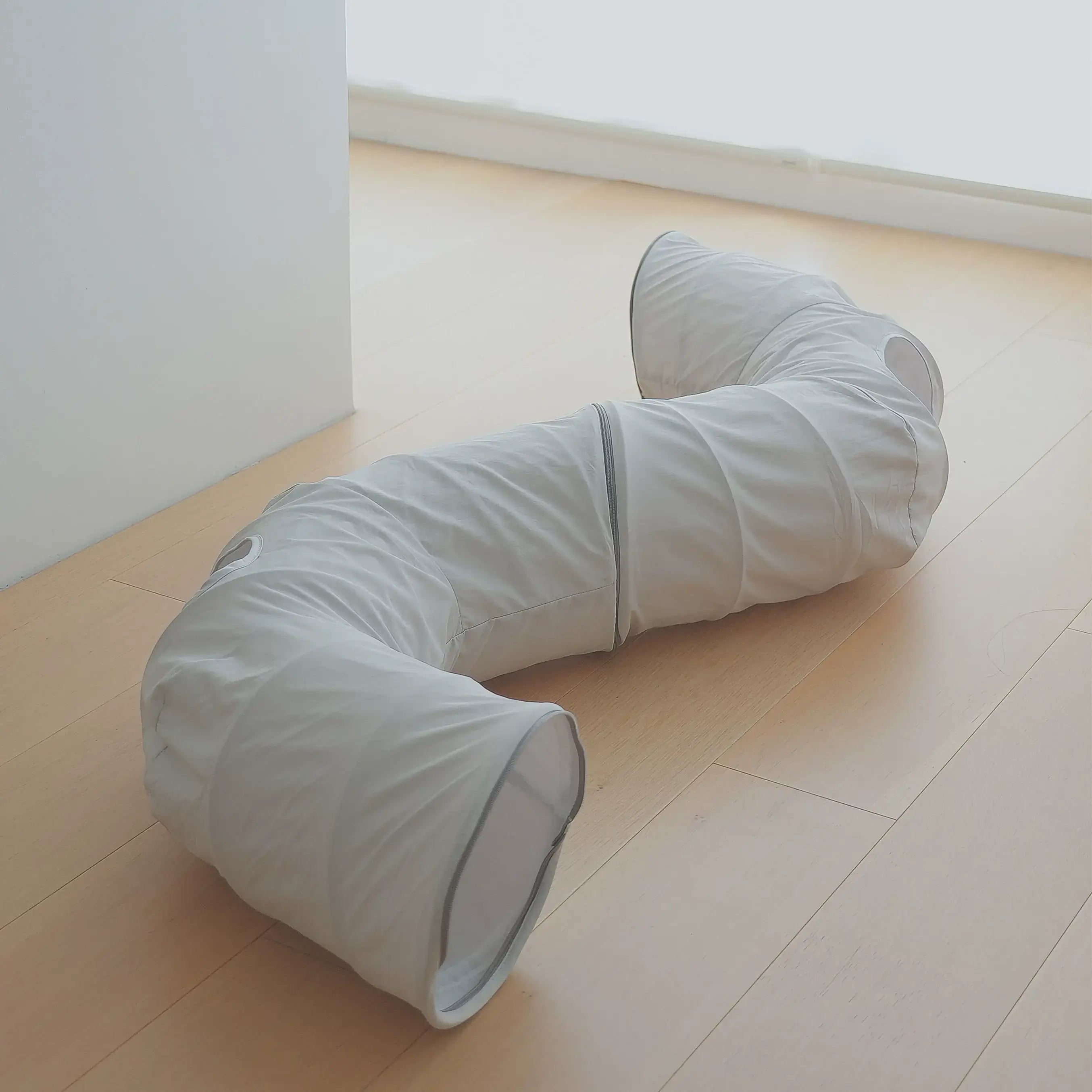 Convertible Cat Tunnel Bed with Optional Cooling Mat, Gray Donut Cat Play Tunnel