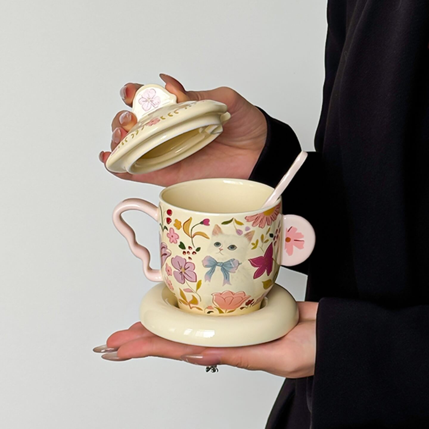 Floral Cat Ceramic Mug Set with Lid