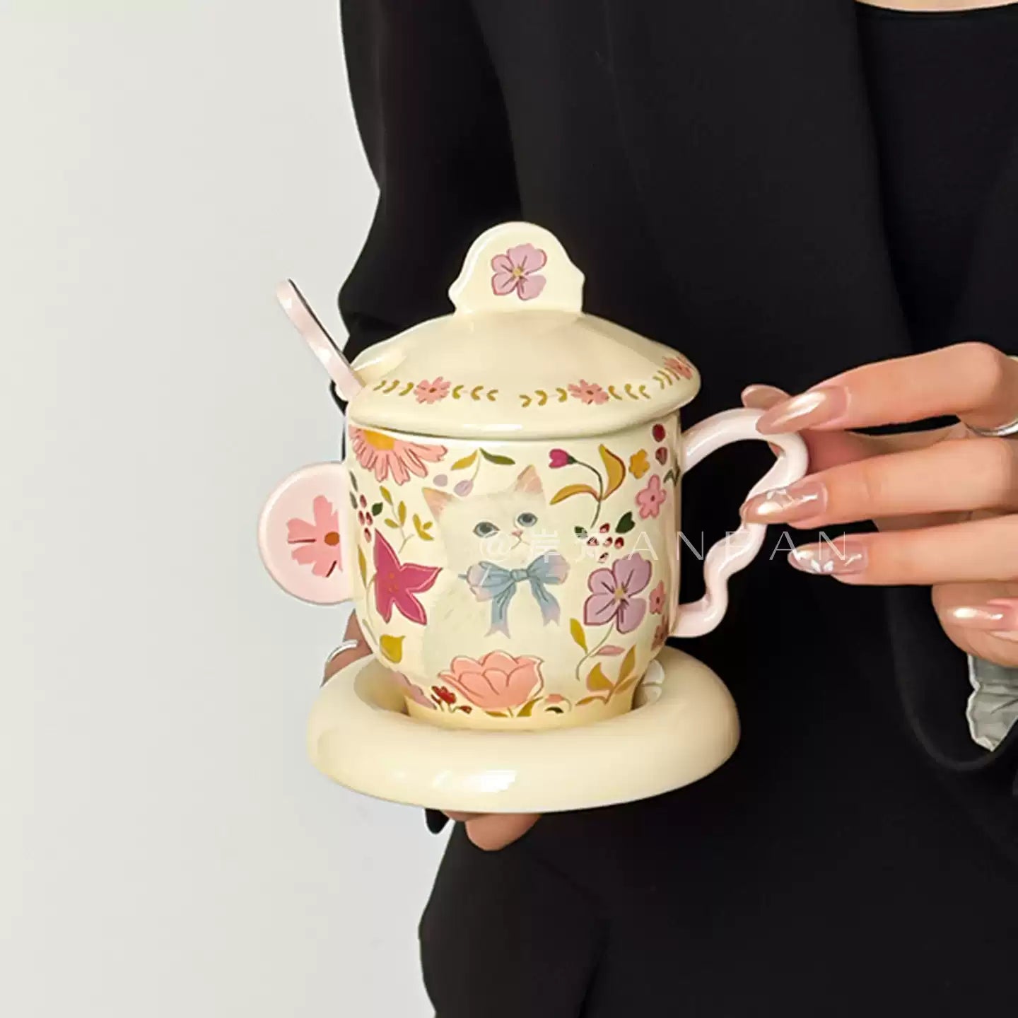 Floral Cat Ceramic Mug Set with Lid