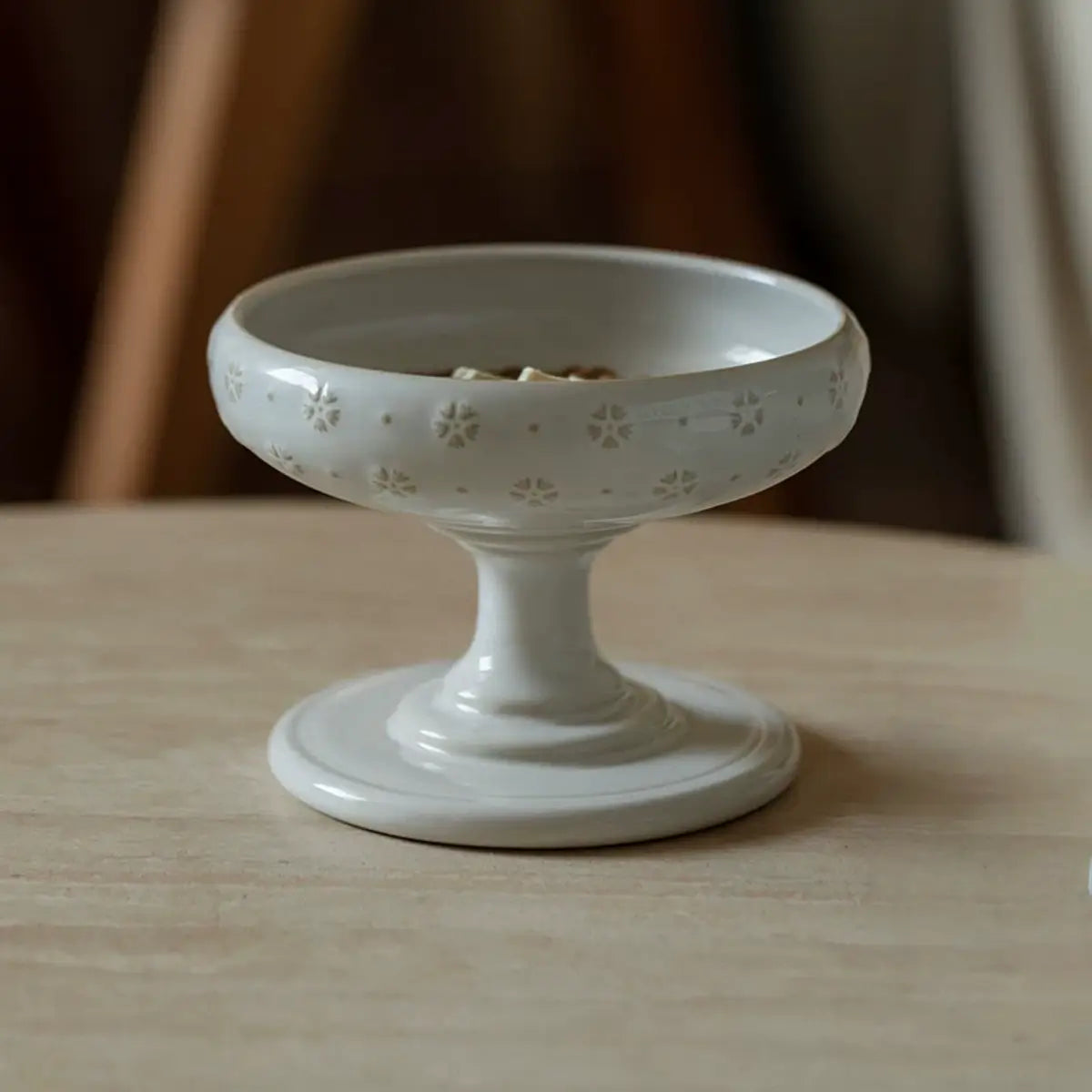 Raised Ceramic Cat Bowl with Floral Pedestal Stand