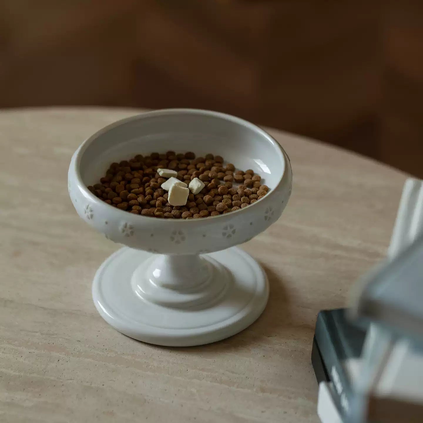 Raised Ceramic Cat Bowl with Floral Pedestal Stand
