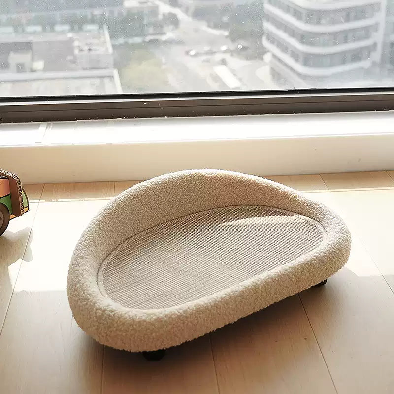 Sisal Cat Scratcher Sofa Bed for Cats & Small Dogs, Oval Pet Lounger with Fleece Trim ，